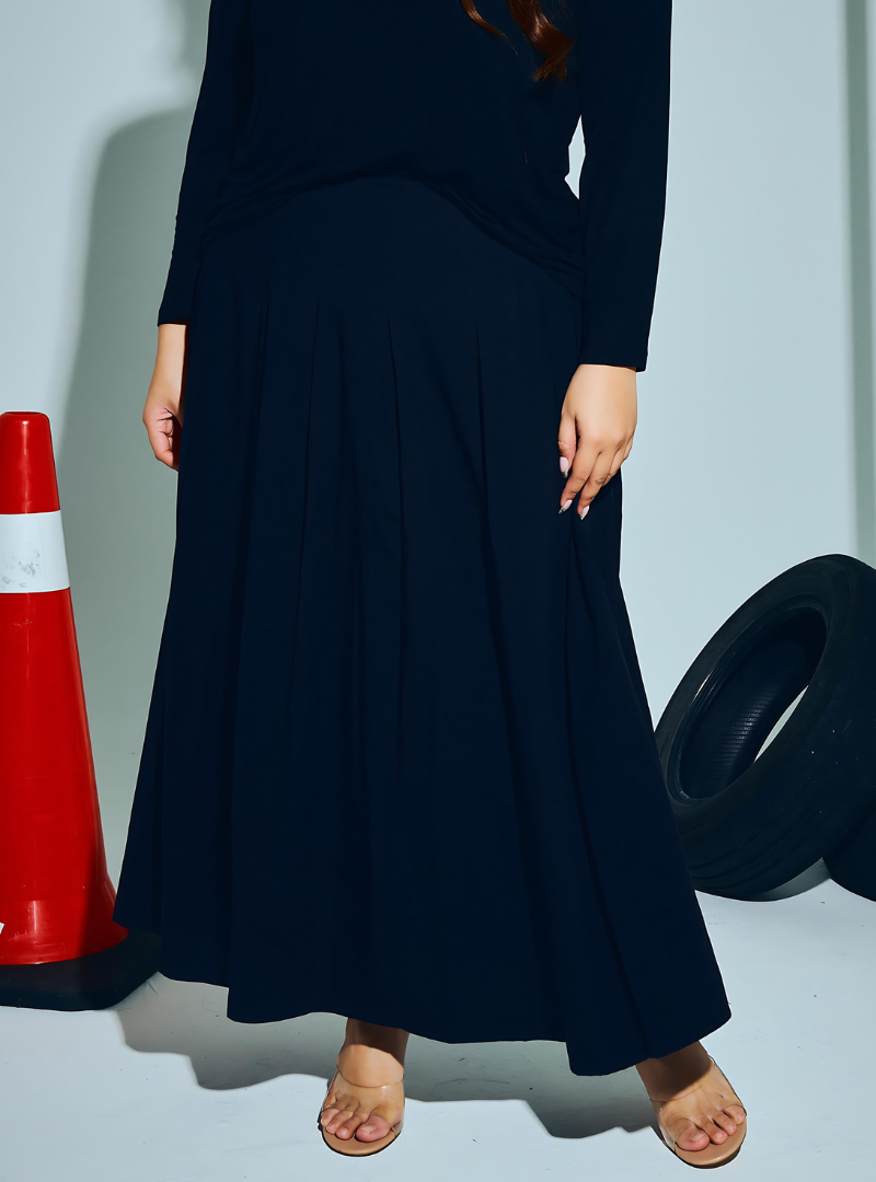 A woman wearing Black Harper Poplin Skirt