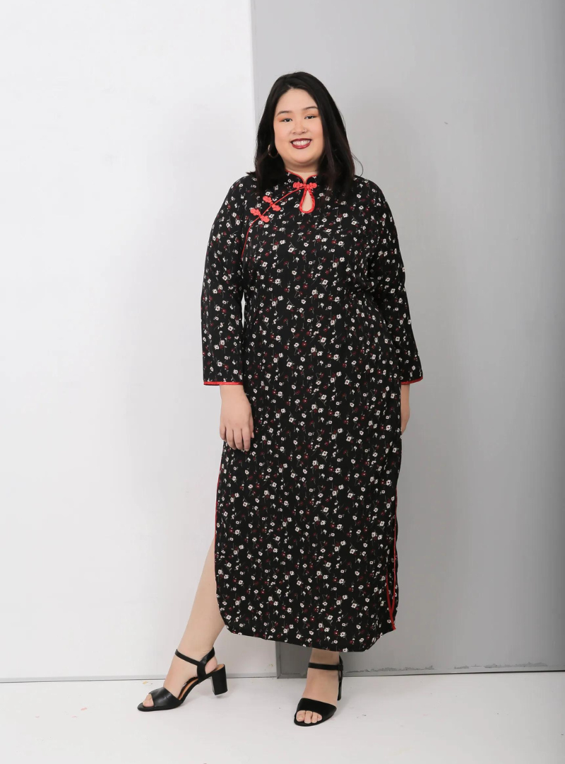 A woman dressed in Black Red Classic Cheongsam Maxi