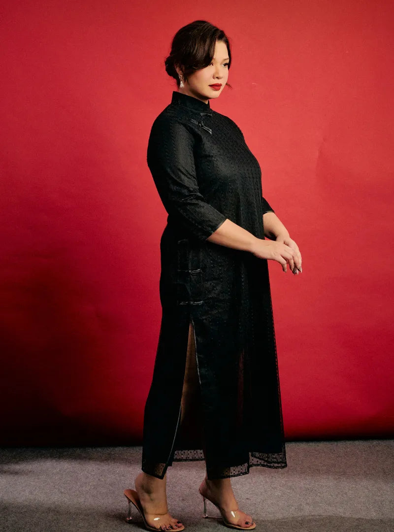 A woman dressed in Black Zen Gu Striped Lace Cheongsam Dress