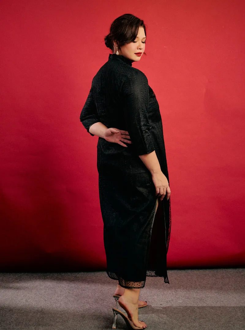 A woman dressed in Black Zen Gu Striped Lace Cheongsam Dress