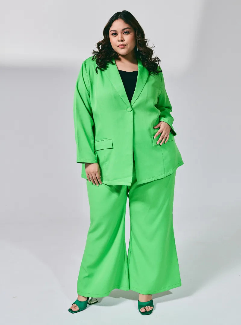 A woman wearing Green Lapel Collar Oversized Blazer