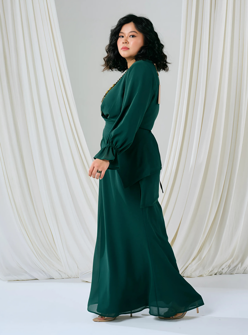 Tun Kamila Wrap Kurung - Emerald Green