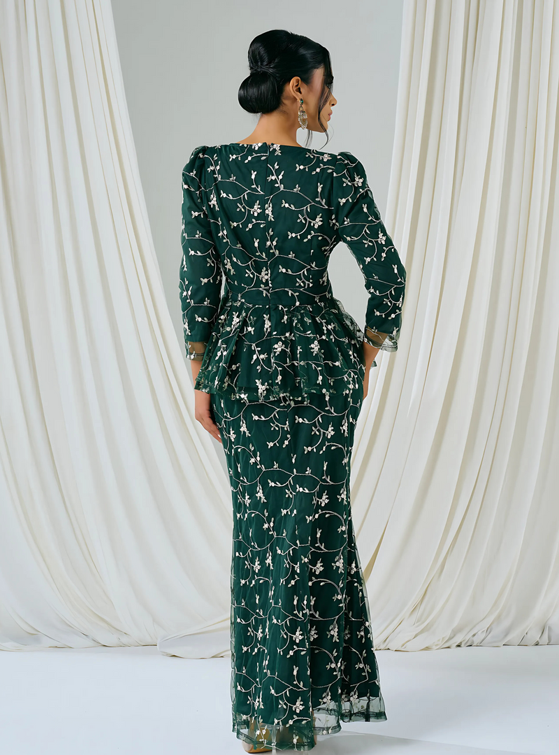 Tun Batrisya Peplum Lace Kurung - Emerald