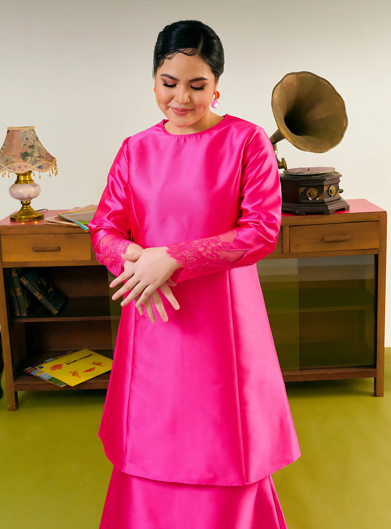 Tun Khaleeda Kurung - Hot Pink