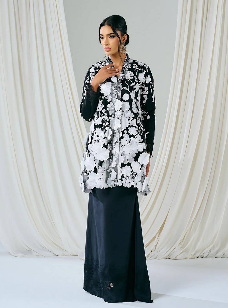 Tun Embun 3D Embroidered Kebaya Kurung - Black White