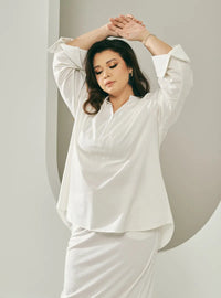 A woman dressed in White Jasper Mandarin Collar Basic Shirt